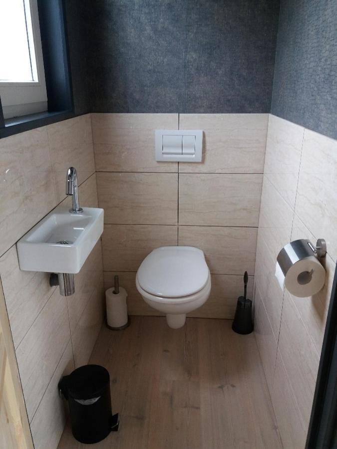 Dronrijp Luxe Vakantie Bungalow Met 3 Slaapkamers מראה חיצוני תמונה